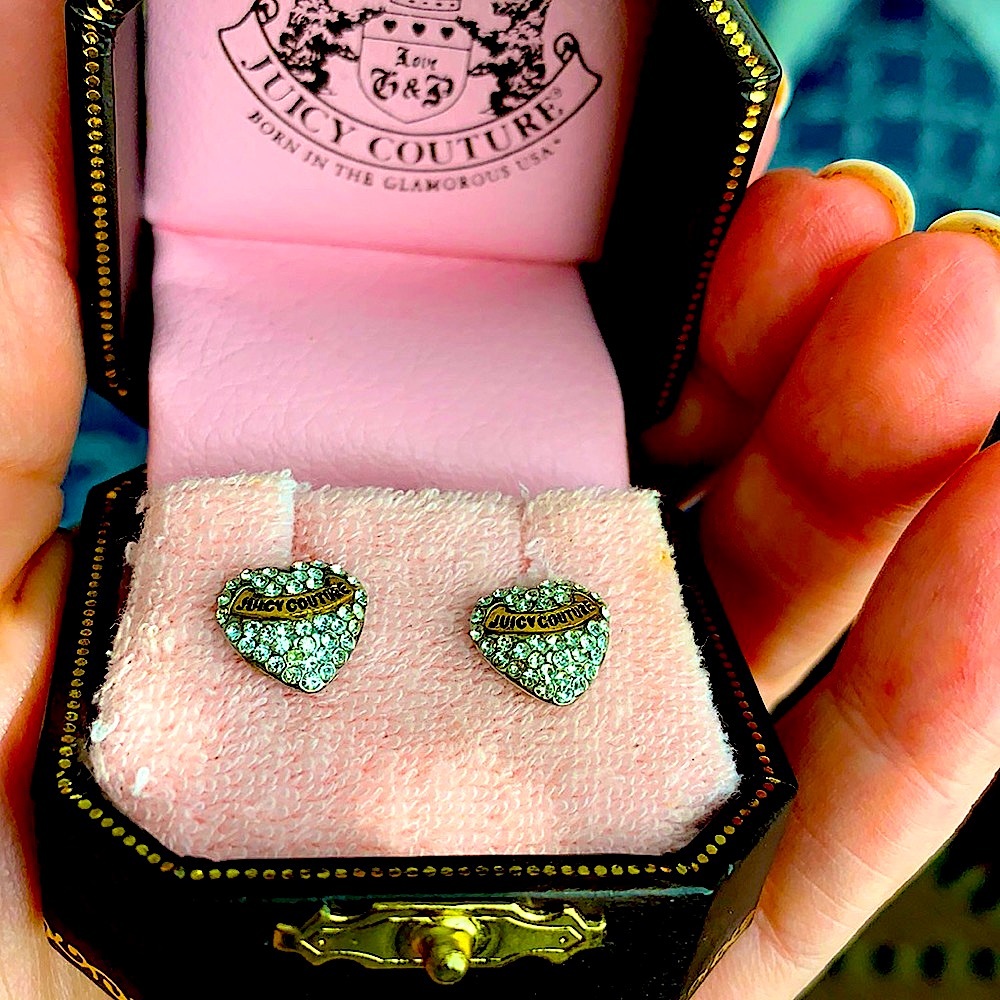Pretty Juicy Couture heart earrings
